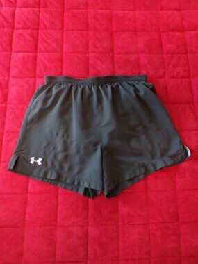 UNDER ARMOUR Men's Medium Black Running Shorts